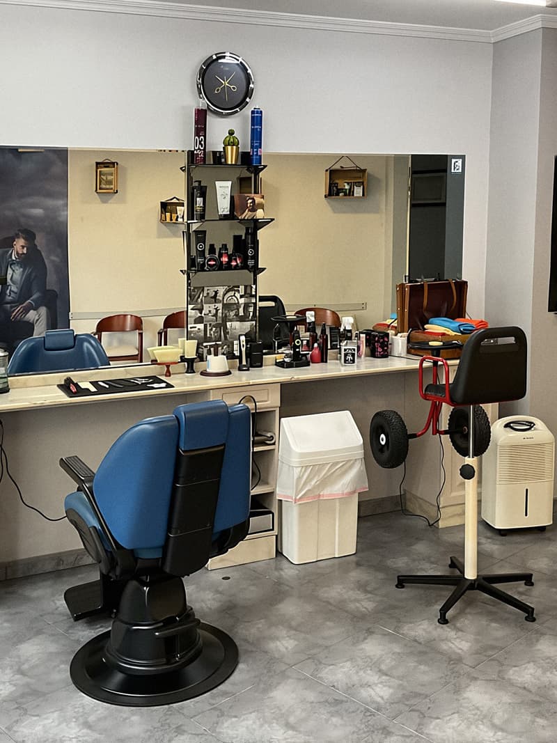 Servicios de peluquería masculina en Peluquería Villamayor en Fene
